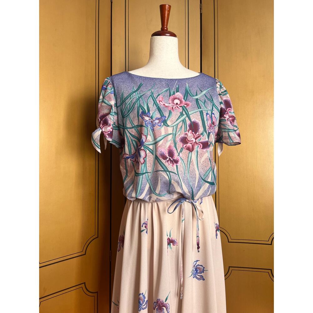 Vintage summer dress with iris print, size M